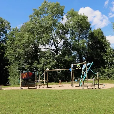 Апартаменты Zentrumsnahes Wohnen In Der Alten Schule Am