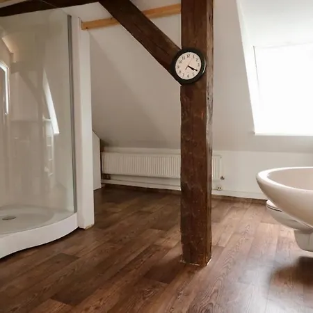 Zentrumsnahes Wohnen In Der Alten Schule Am *